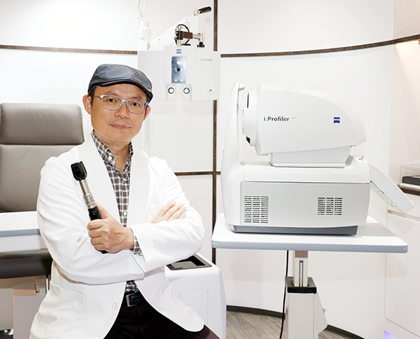 必久戴眼鏡經營者王明智 Visual Tech Optical Michael Wang Zeiss Refraction center Taiwan